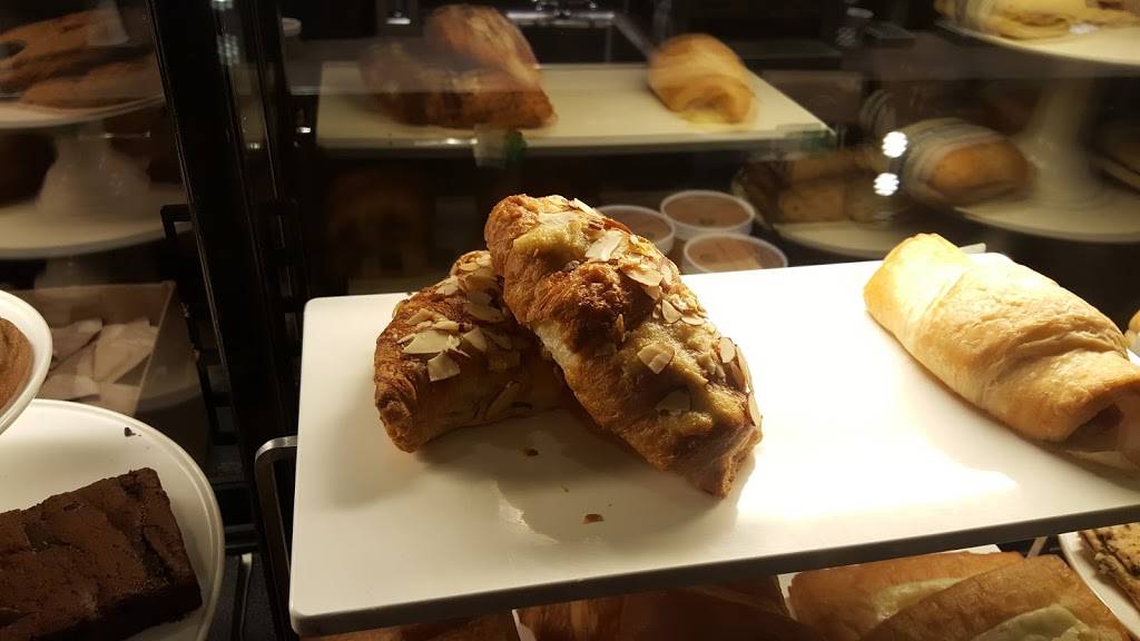 Starbucks | cafe | 5860 Kingstowne Center #100, Kingstowne, VA 22315, USA | 7039717016 OR +1 703-971-7016