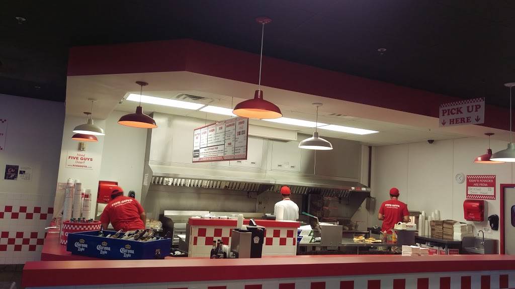 Five Guys | meal takeaway | 1410 Pine Ridge Rd, Naples, FL 34109, USA | 2392615603 OR +1 239-261-5603