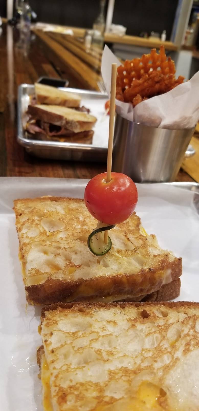Dallas Grilled Cheese Co. (Mockingbird Station) | restaurant | 5319 E Mockingbird Ln, Dallas, TX 75206, USA | 4696202121 OR +1 469-620-2121