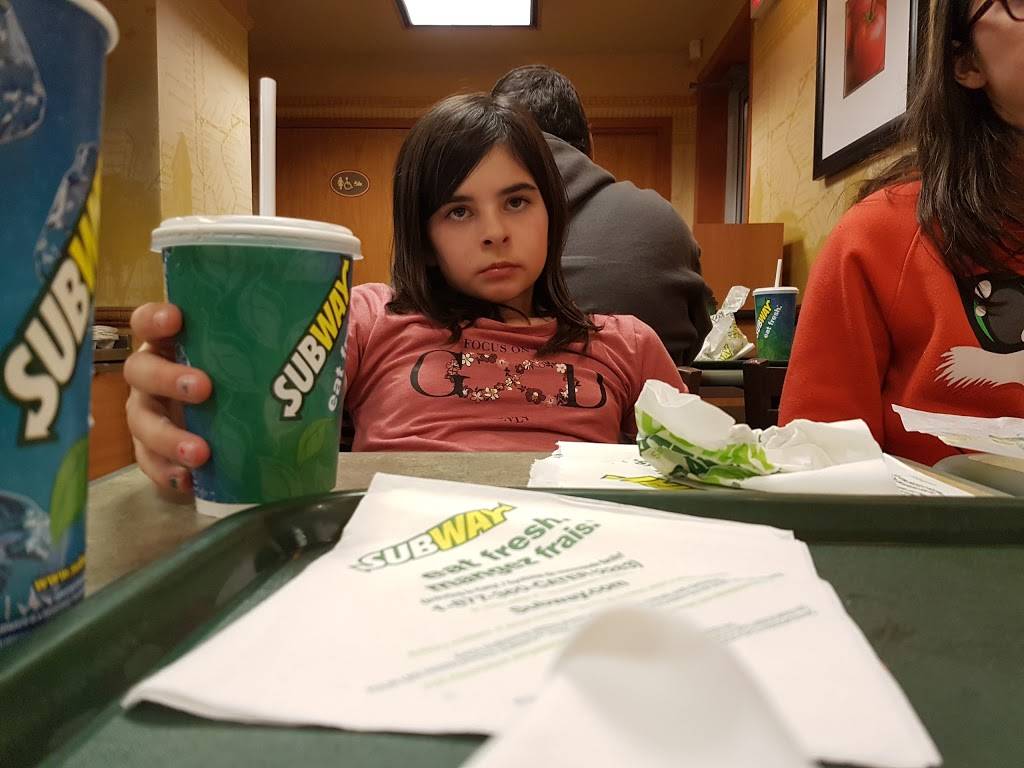 Subway | restaurant | 8 Boulevard de la Salette, Saint-Jérôme, QC J7Y 5C8, Canada | 4505302626 OR +1 450-530-2626