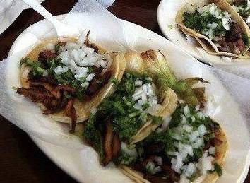La Doña Mexican Food Truck | restaurant | 11301 E Colonial Dr, Orlando, FL 32817, USA | 4078813160 OR +1 407-881-3160