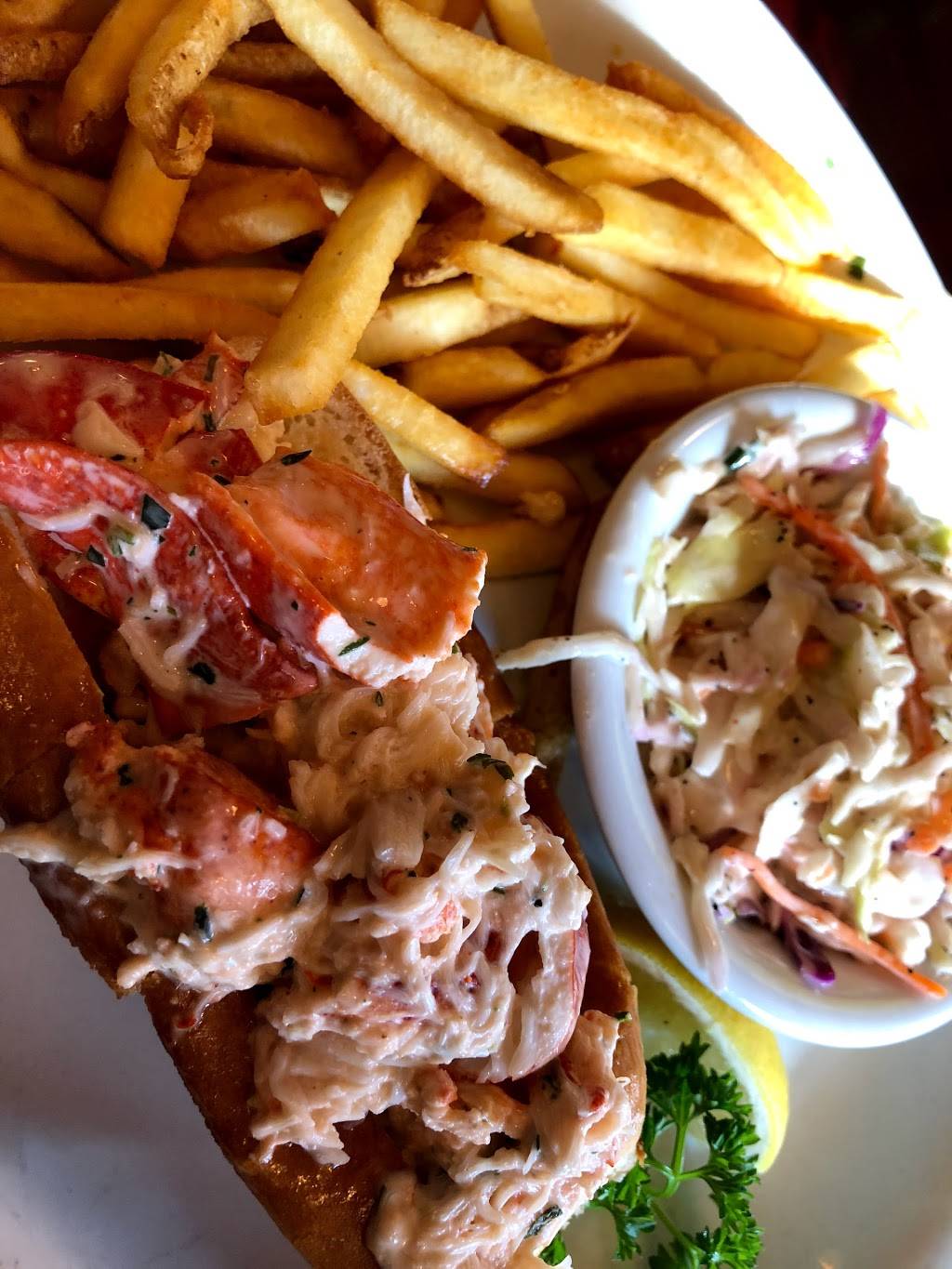 Billys Boston Chowder House | meal takeaway | 29 E Main St, Los Gatos, CA 95030, USA | 4088274005 OR +1 408-827-4005