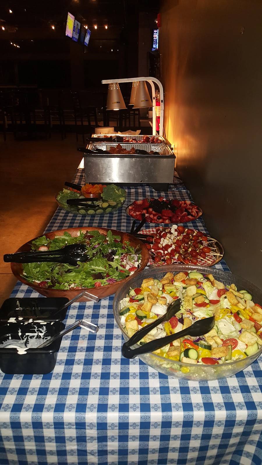 Woodlands Backyard | restaurant | 668 Grandview Ave, Columbus, OH 43215, USA | 6144882114 OR +1 614-488-2114