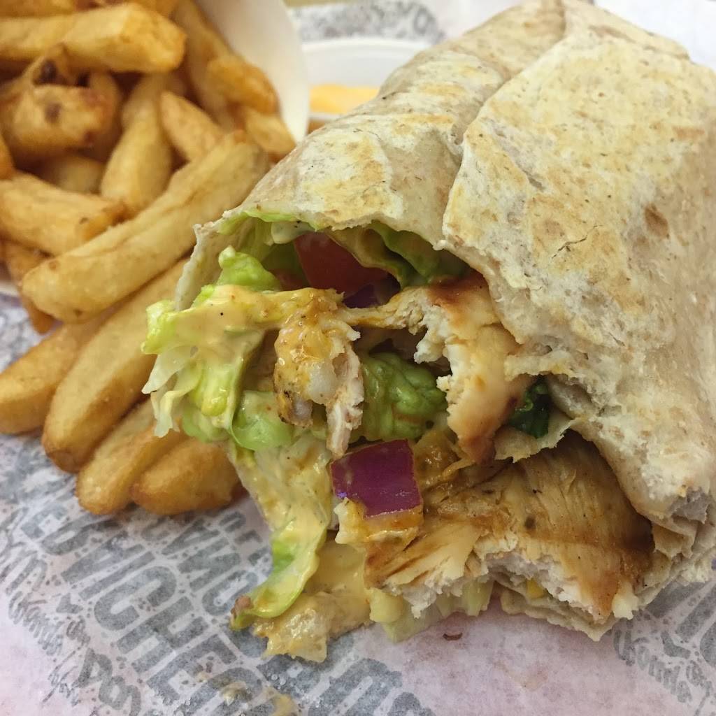 Poulet Rouge Saint-Jérôme | restaurant | 900 Boulevard Grignon #01001, Saint-Jérôme, QC J7Y 3S7, Canada | 4503041080 OR +1 450-304-1080