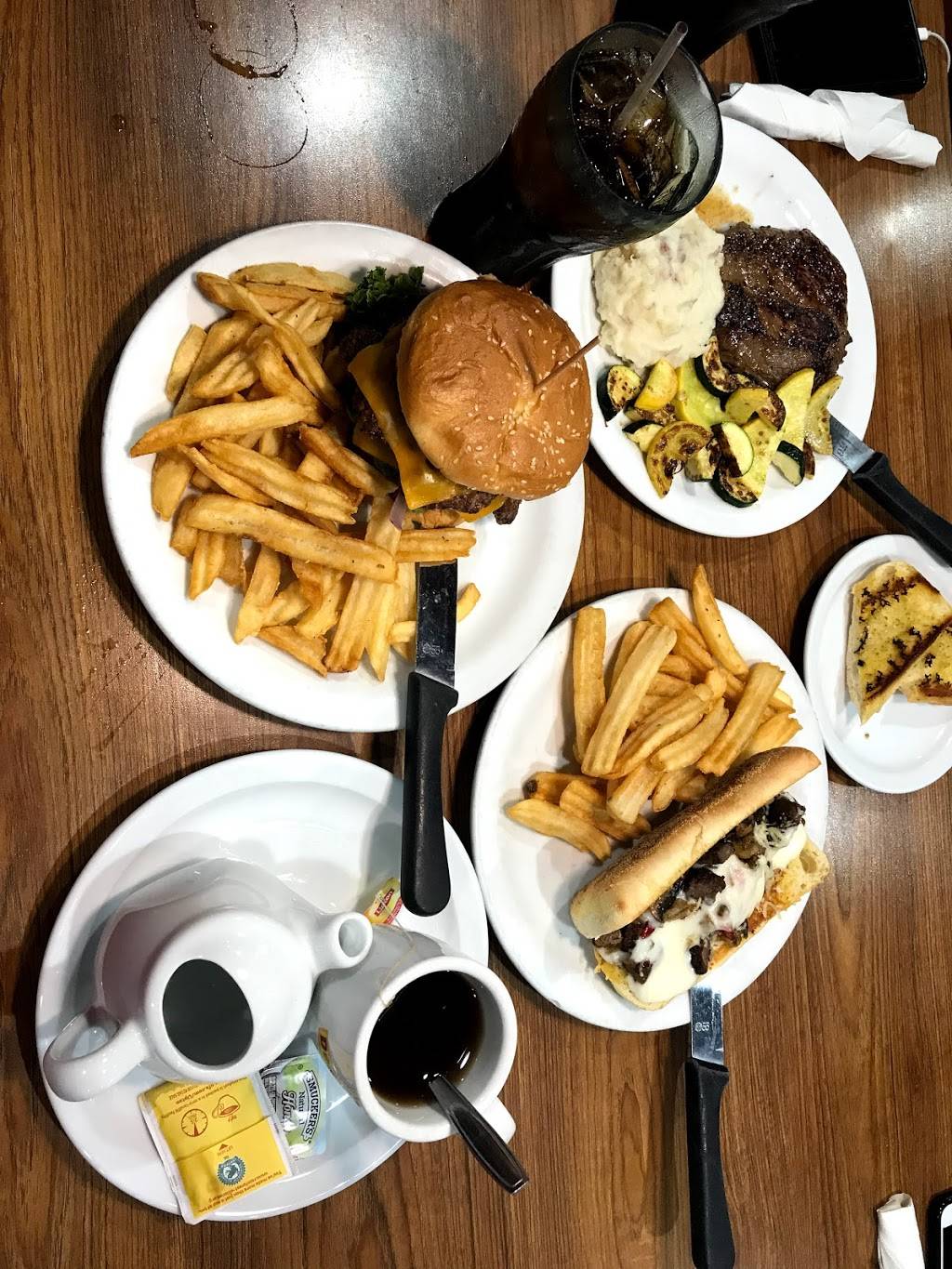 Dennys | restaurant | 665 N Mollison Ave, El Cajon, CA 92021, USA | 6194472838 OR +1 619-447-2838