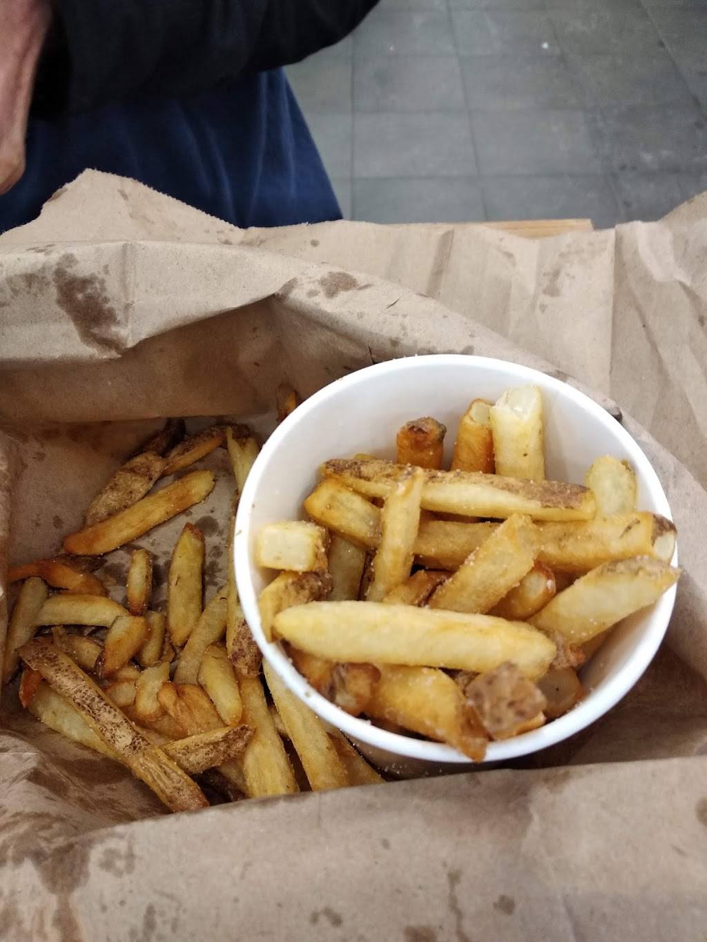 Five Guys | meal takeaway | 1384 W Main St, Gaylord, MI 49735, USA | 9894482585 OR +1 989-448-2585