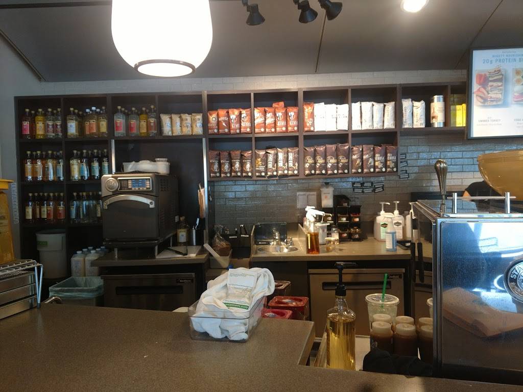 Starbucks | cafe | 5 CT-39, New Fairfield, CT 06812, USA | 2037461733 OR +1 203-746-1733