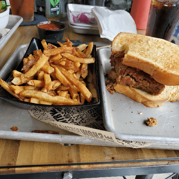 Easy Pie Revere | restaurant | 649 Squire Rd, Revere, MA 02151, USA | 7816294350 OR +1 781-629-4350