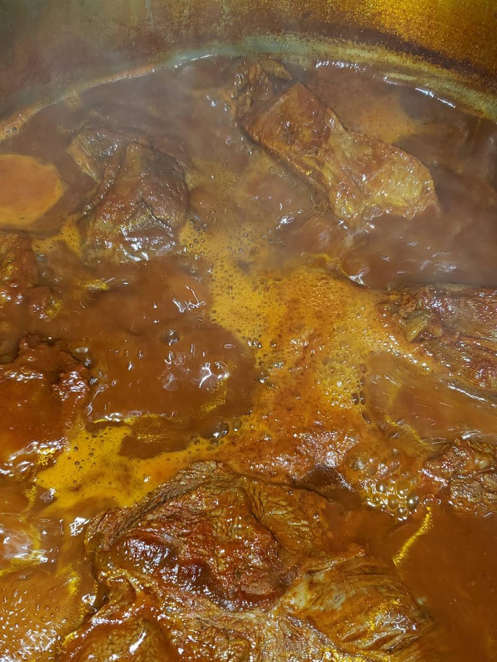 Birria la chingona | restaurant | 7515 S Central Ave, Los Angeles, CA 90001, USA | 5627813537 OR +1 562-781-3537