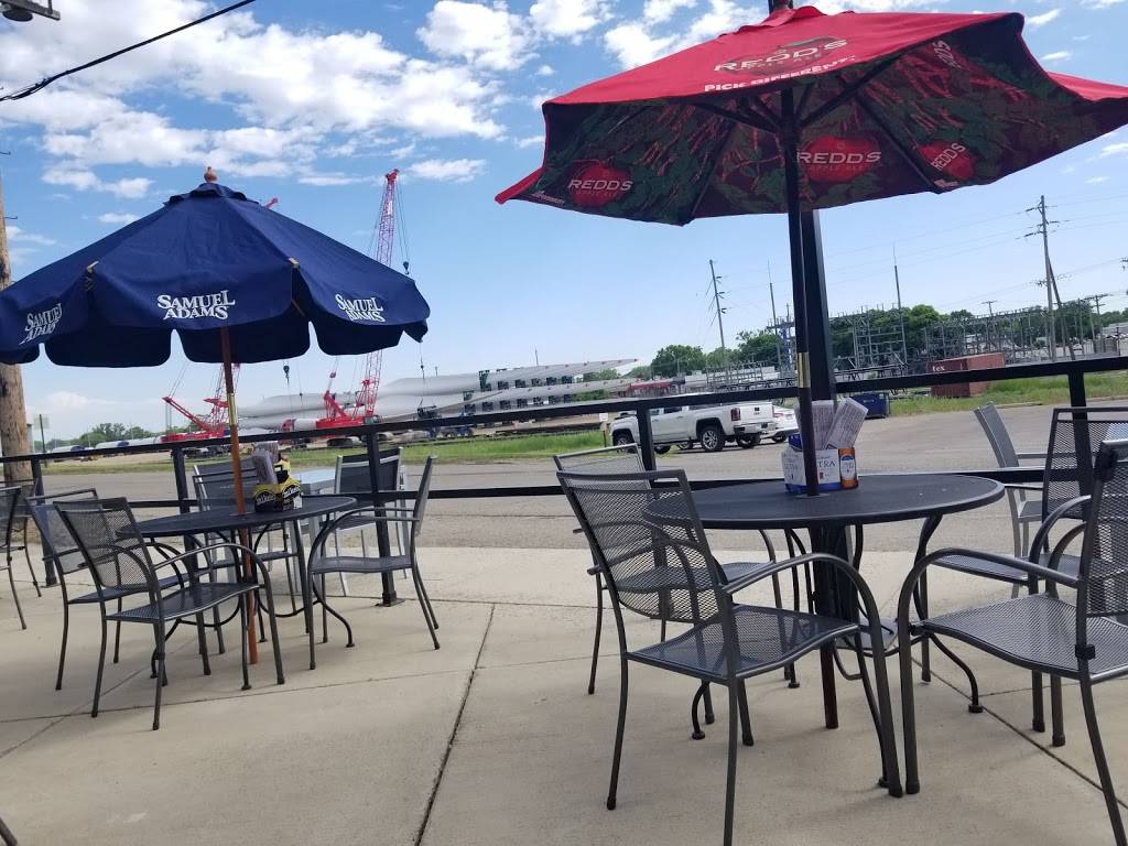 Toppers Bar & Grill | night club | 311 State Rd, Montevideo, MN 56265, USA | 3202699401 OR +1 320-269-9401