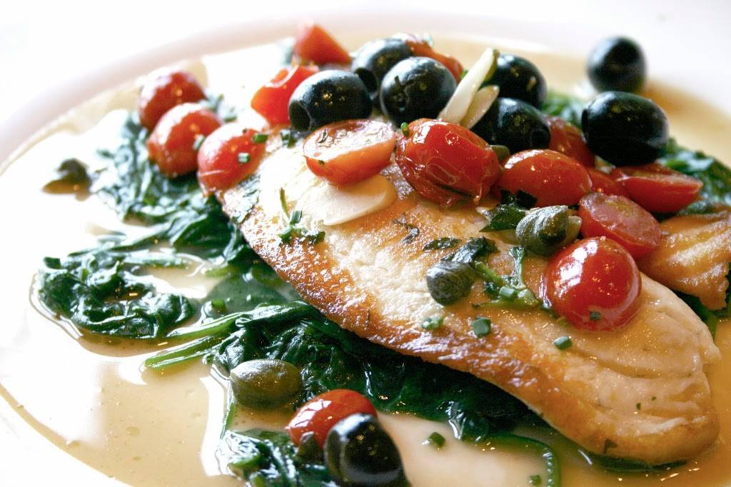 Avellinos Italian Restaurant | restaurant | 1813 Post Rd, Fairfield, CT 06824, USA | 2032541458 OR +1 203-254-1458