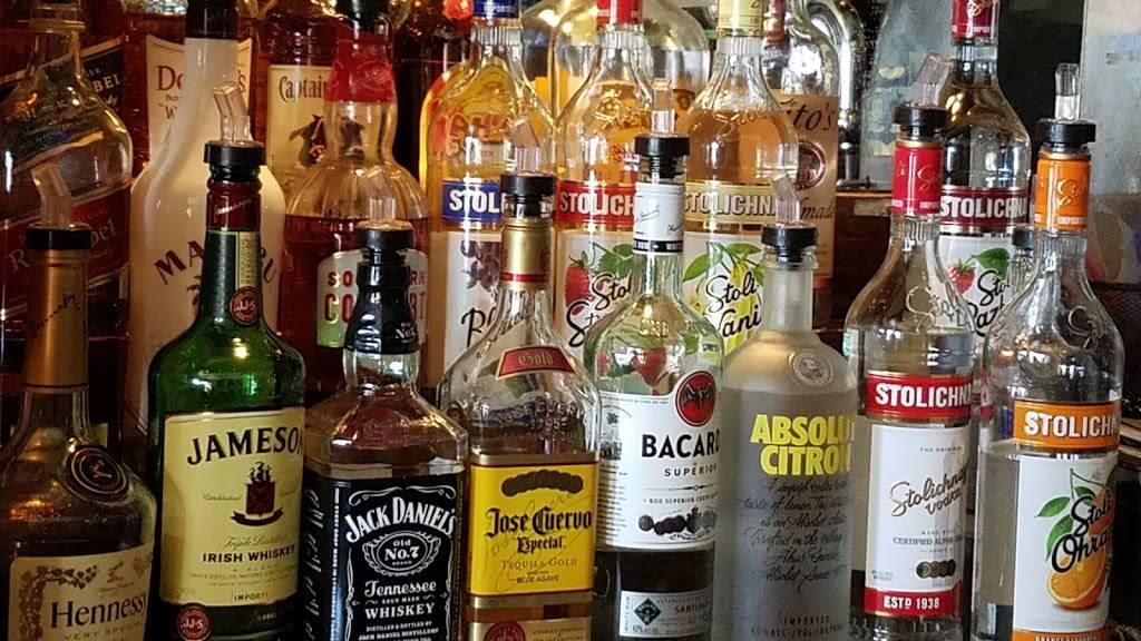 Recovery Room Bar and Grill | restaurant | 214 Station Plaza N, Mineola, NY 11501, USA | 5162802407 OR +1 516-280-2407