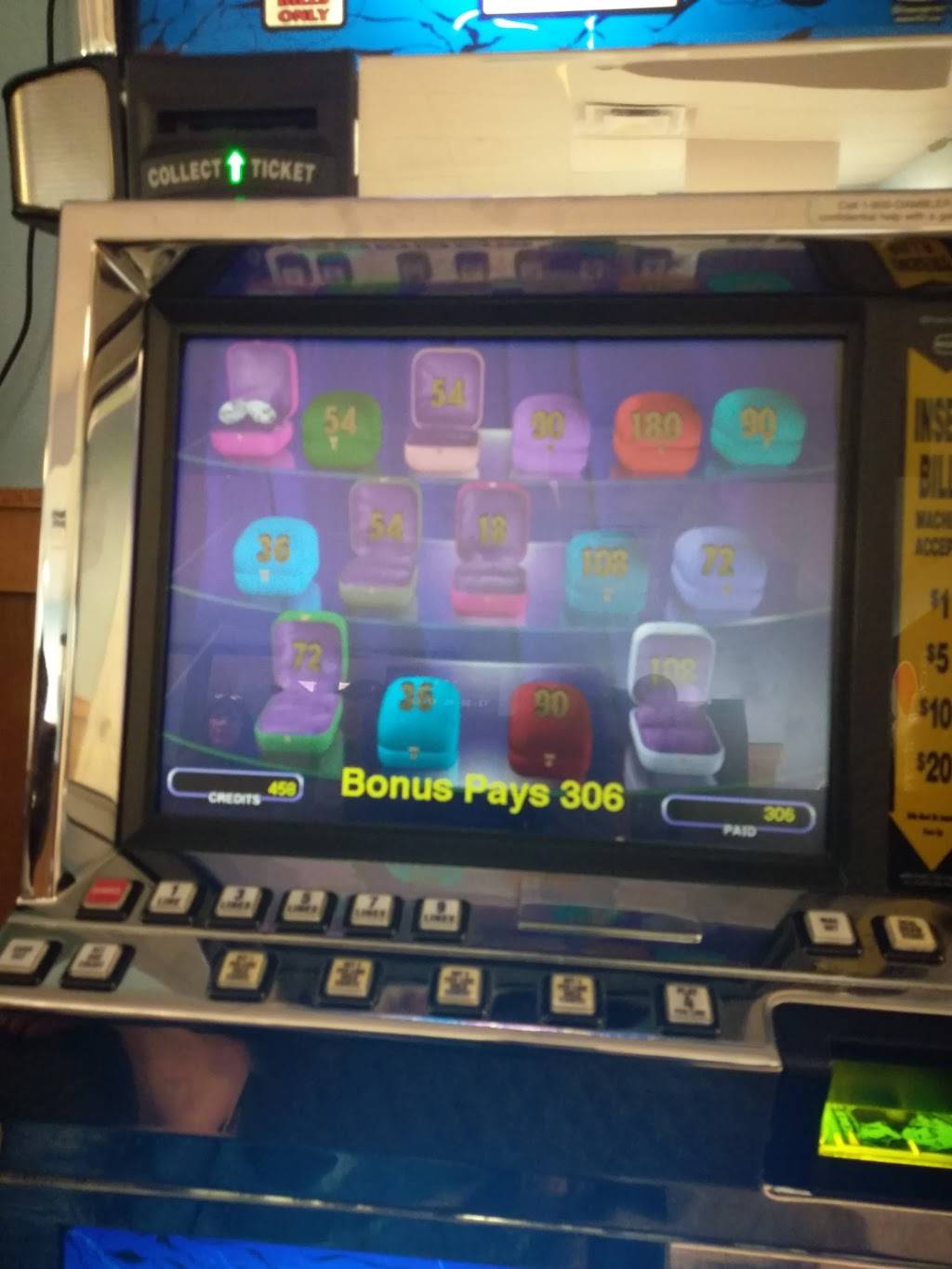 Maxs Place Hot Spot | restaurant | Charleston, WV 25304, USA | 3049253939 OR +1 304-925-3939