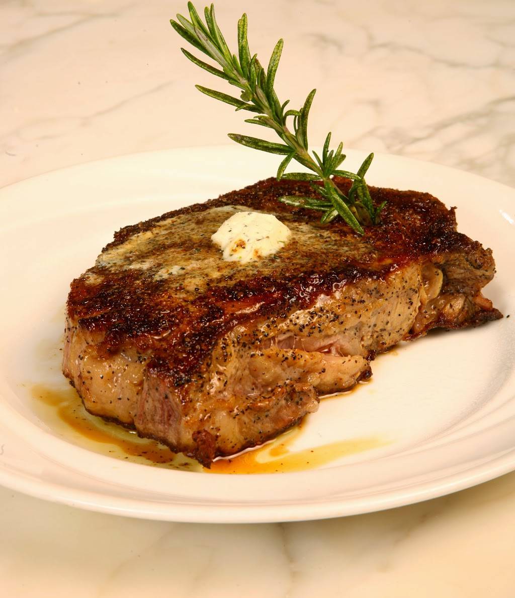 Noras Italian Cuisine | restaurant | 5780 W Flamingo Rd, Las Vegas, NV 89103, USA | 7028738990 OR +1 702-873-8990