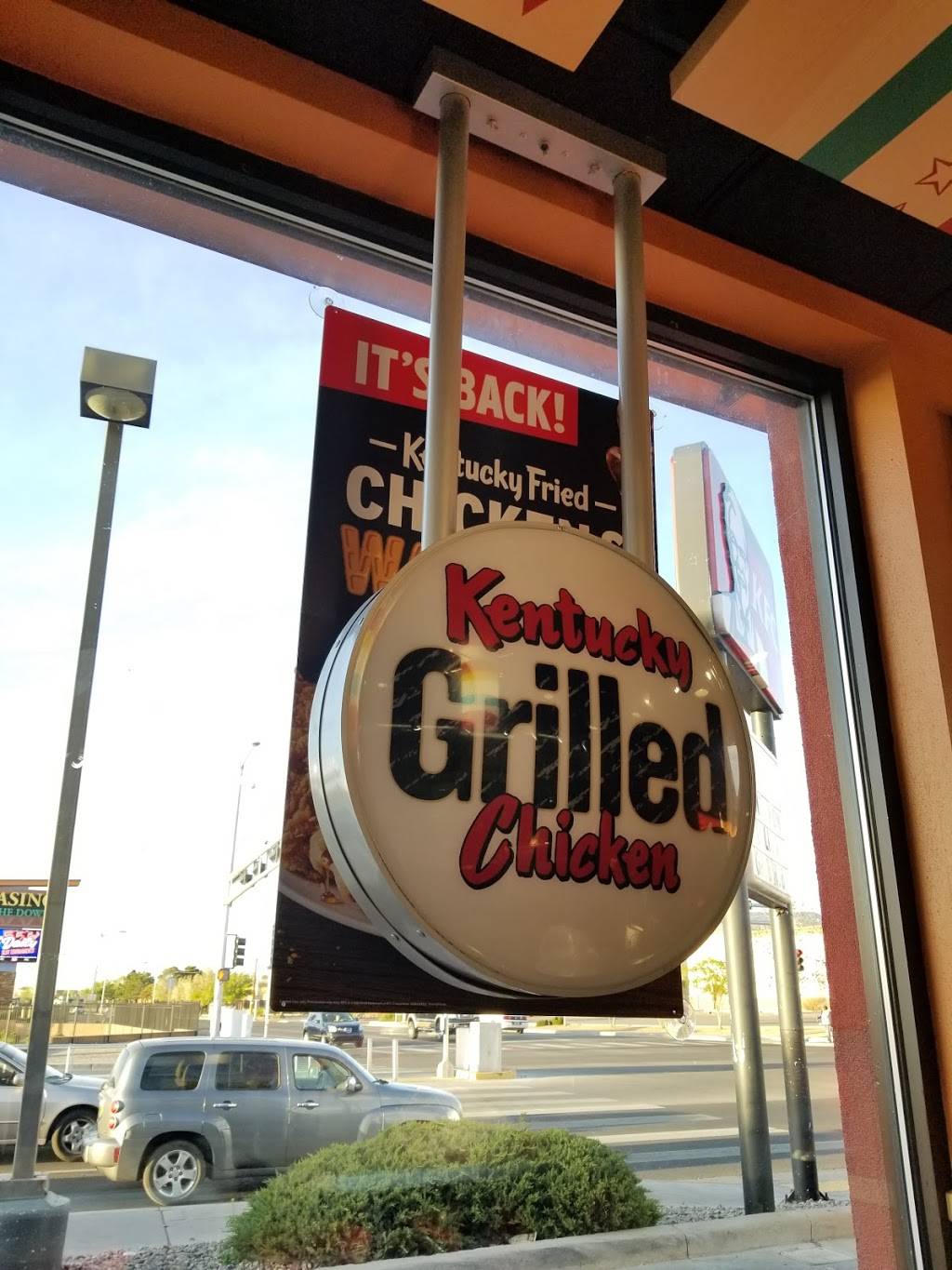 KFC | restaurant | 7010 Central Ave SE, Albuquerque, NM 87108, USA | 5052554640 OR +1 505-255-4640