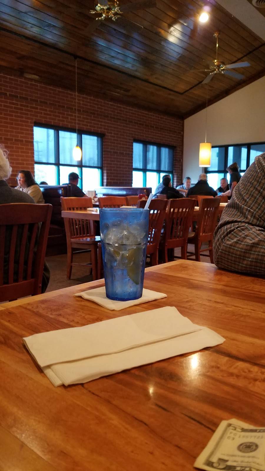 FATZ Seneca | restaurant | 1615 Sandifer Blvd, Seneca, SC 29678, USA | 8648881009 OR +1 864-888-1009