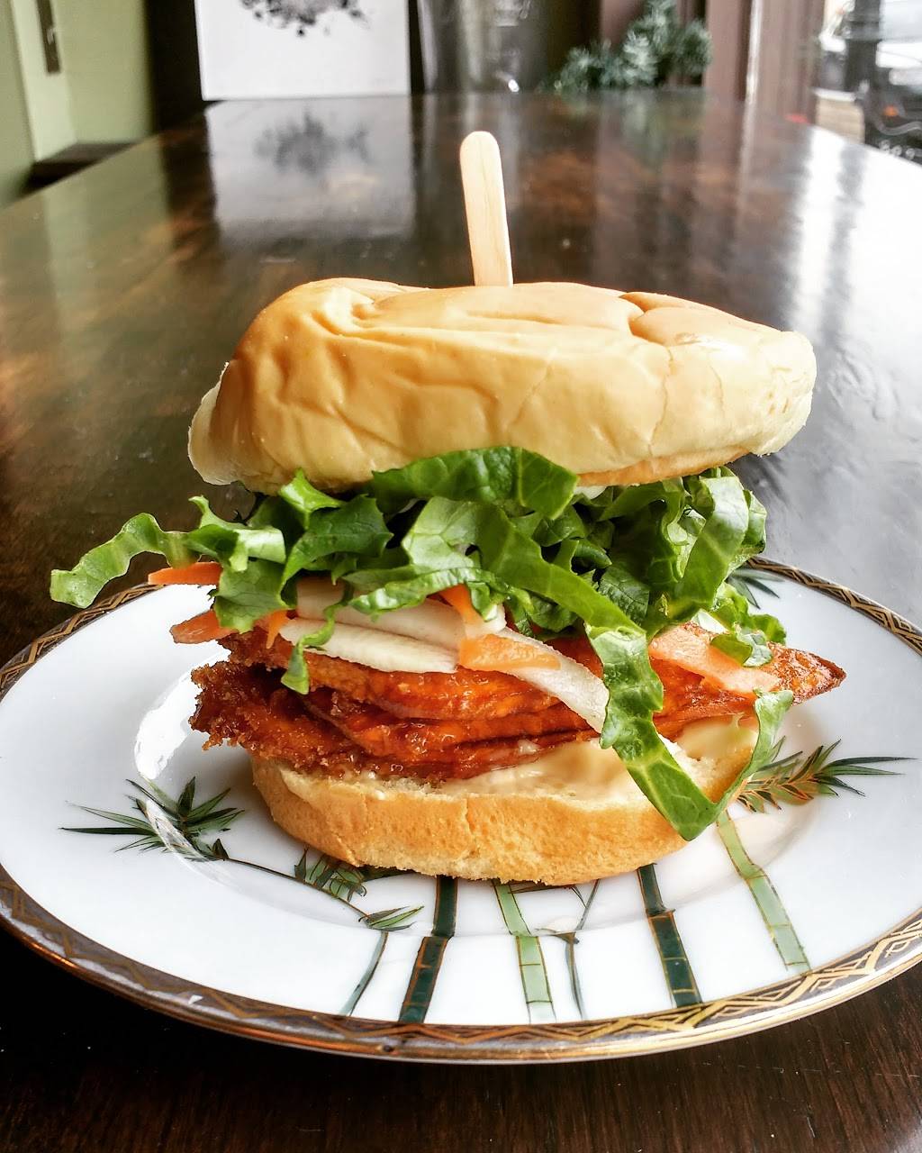 the Dragonfly Sushi Bar | restaurant | 1567 Ottawa St, Windsor, ON N8X 2G3, Canada | 2263508888 OR +1 226-350-8888