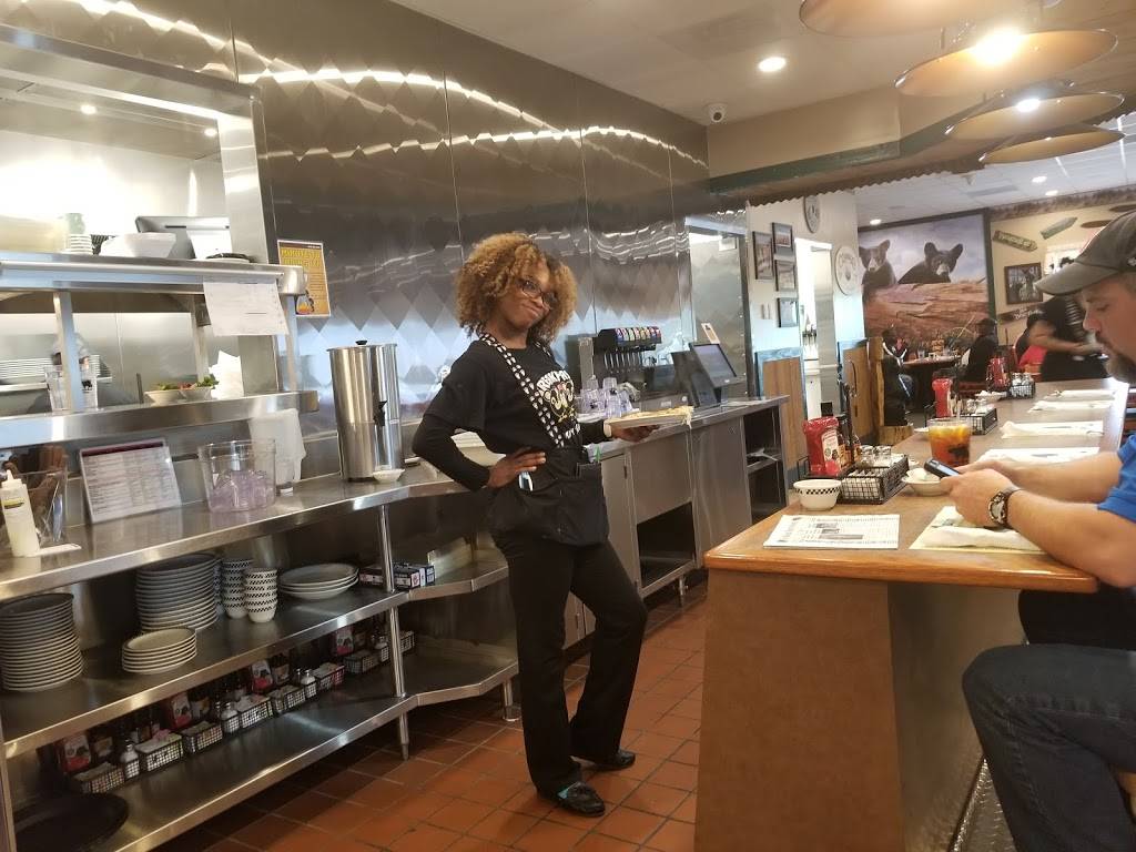 Black Bear Diner | restaurant | 5405 Walden Rd, Beaumont, TX 77705, USA | 4098429606 OR +1 409-842-9606