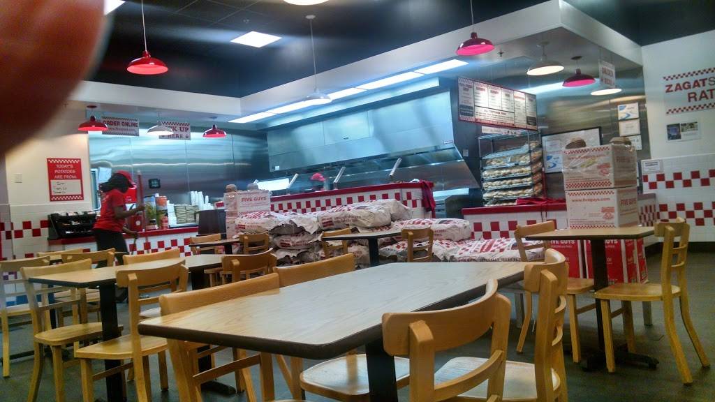 Five Guys | meal takeaway | 5332 McFarland Dr, Durham, NC 27707, USA | 9194893555 OR +1 919-489-3555