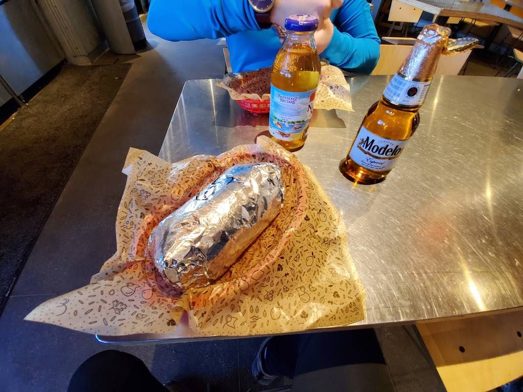 Chipotle Mexican Grill | restaurant | 247-C Rainbow St, Unit G290, Silverthorne, CO 80498, USA | 9704680671 OR +1 970-468-0671