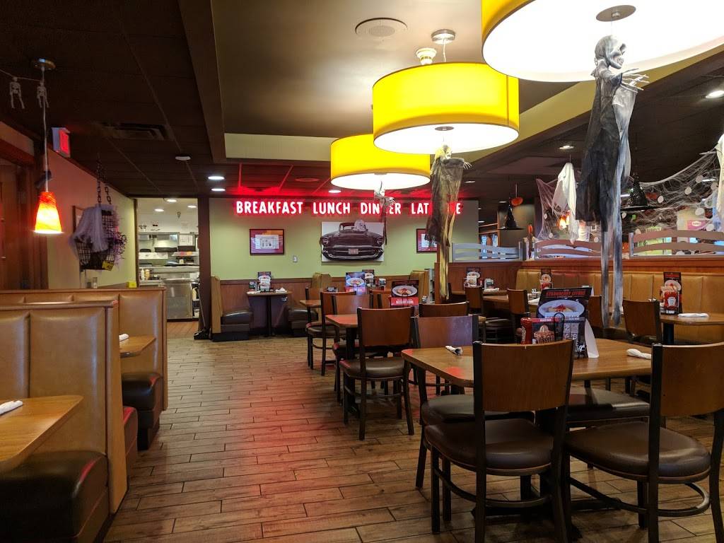 Dennys | restaurant | 103 Elwood Davis Rd, Syracuse, NY 13212, USA | 3154515347 OR +1 315-451-5347