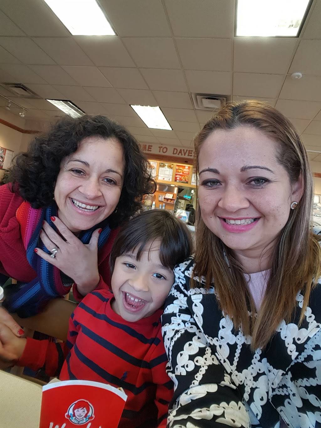 Wendys | restaurant | 16055 Johnston Rd, Charlotte, NC 28277, USA | 7047526461 OR +1 704-752-6461