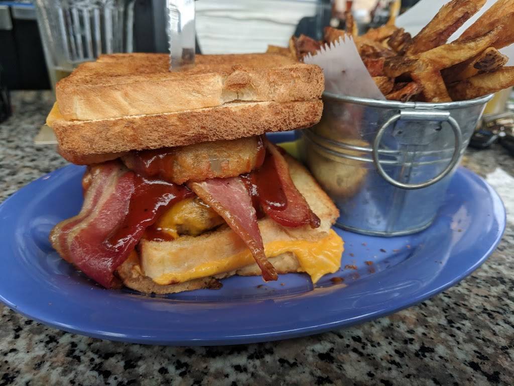 Mean Mugs Pub | restaurant | 9055 Mentor Ave, Mentor, OH 44060, USA | 4402907966 OR +1 440-290-7966