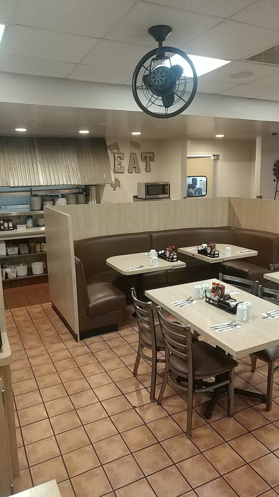 Henrys Cafe | restaurant | 550 Tucker Rd D, Tehachapi, CA 93561, USA | 6618220732 OR +1 661-822-0732