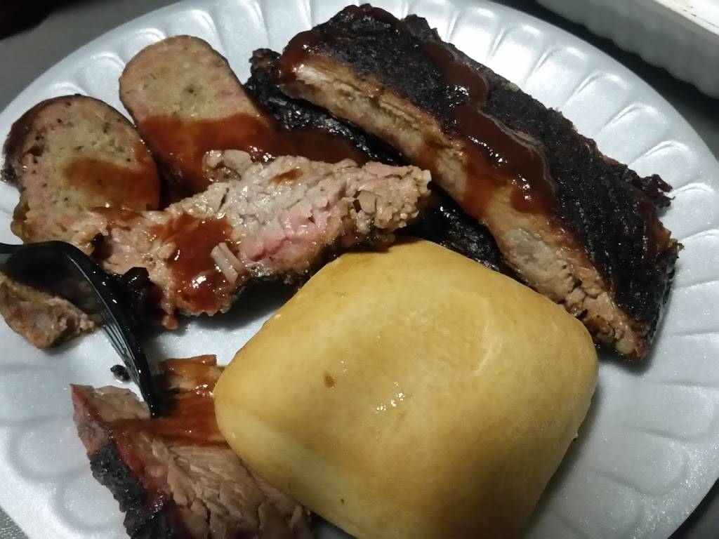 Dickeys Barbecue Pit | restaurant | Road Ranger Truck Stop 6615, N Interstate 35 Frontage Rd, Waco, TX 76705, USA | 2548291450 OR +1 254-829-1450