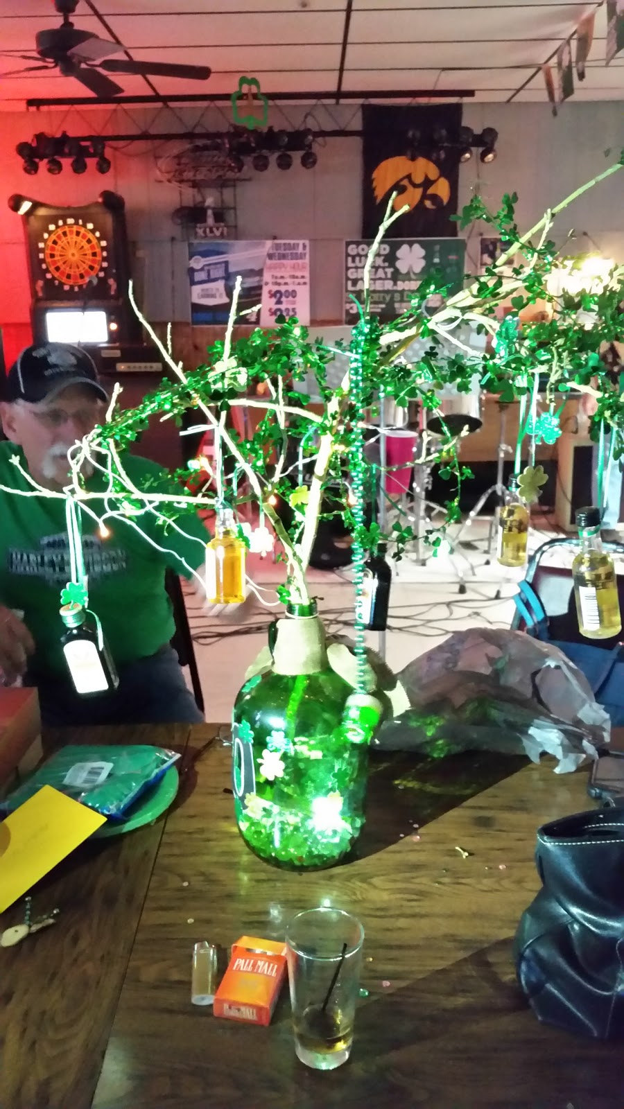 Doris Tavern | restaurant | 733 S Roosevelt Ave, Burlington, IA 52601, USA | 3197529038 OR +1 319-752-9038