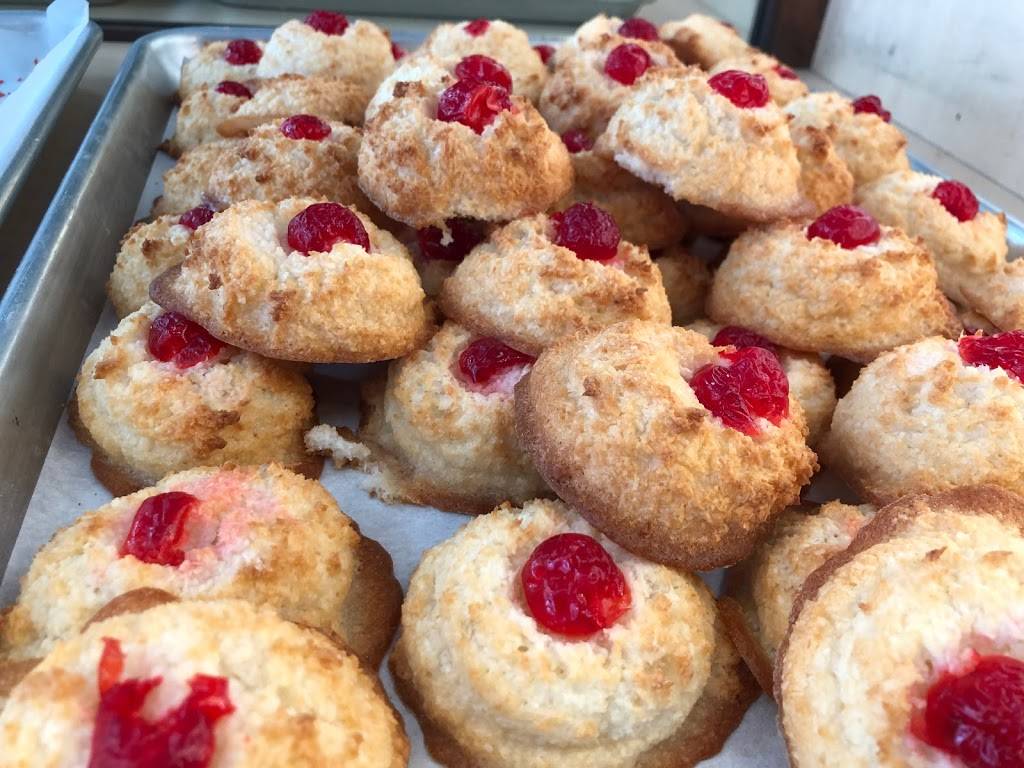 Rosabellas Cafe & Bakery | restaurant | 2705 E Thompson Blvd, Ventura, CA 93003, USA | 8053370101 OR +1 805-337-0101