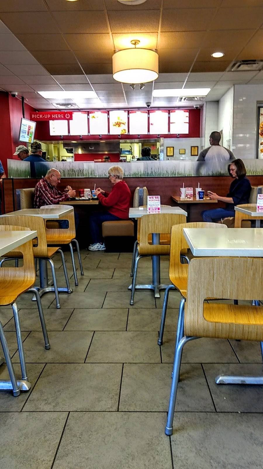 Wendys | restaurant | 1500 4 Seasons Blvd, Hendersonville, NC 28792, USA | 8286970095 OR +1 828-697-0095