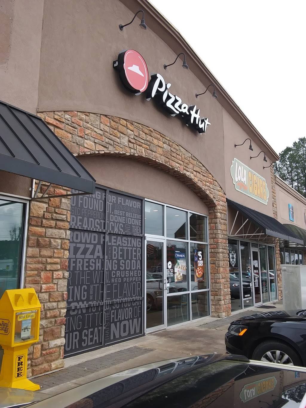 Pizza Hut | meal takeaway | 1742 Zebulon Rd, Griffin, GA 30224, USA | 4702040204 OR +1 470-204-0204