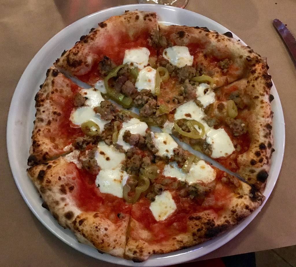 Sonny Reds | restaurant | 1841 Abbott Rd #3230, Buffalo, NY 14218, USA | 7163220664 OR +1 716-322-0664