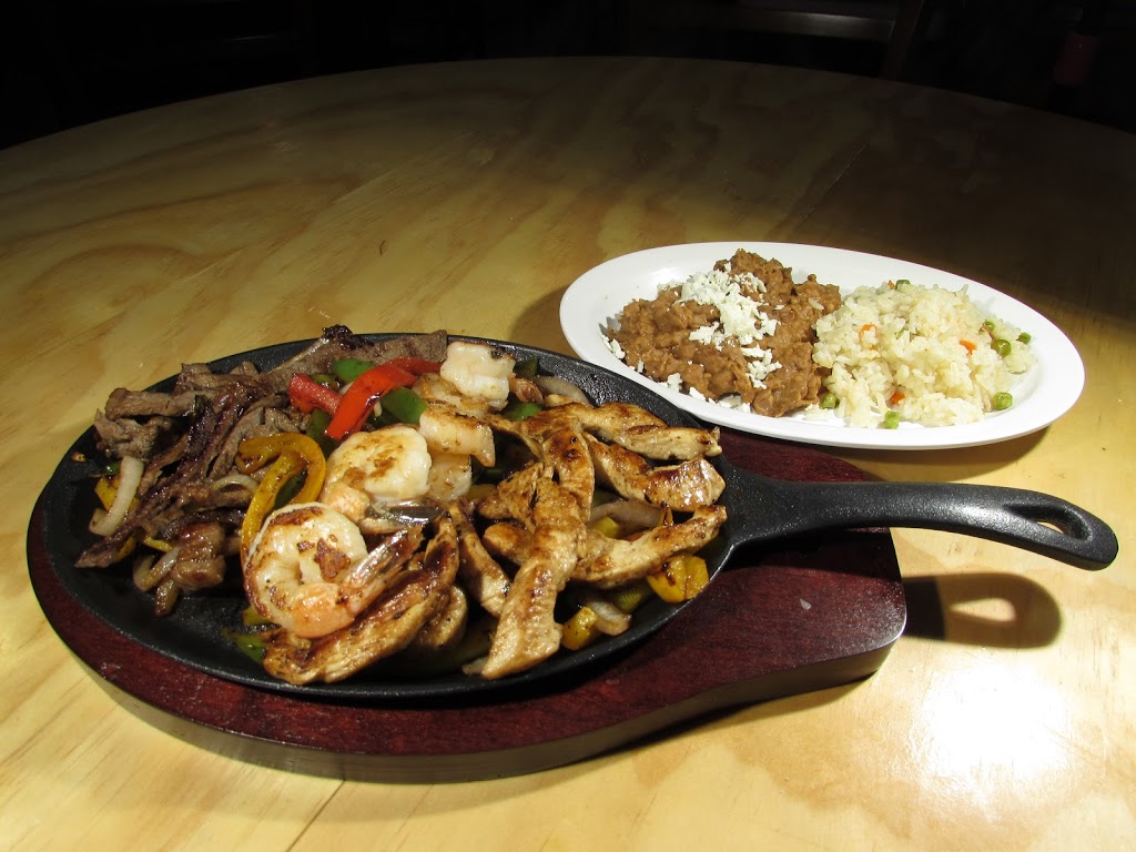 Mariscos Xalos | restaurant | 2650 Alum Rock Ave, San Jose, CA 95116, USA | 4086493342 OR +1 408-649-3342