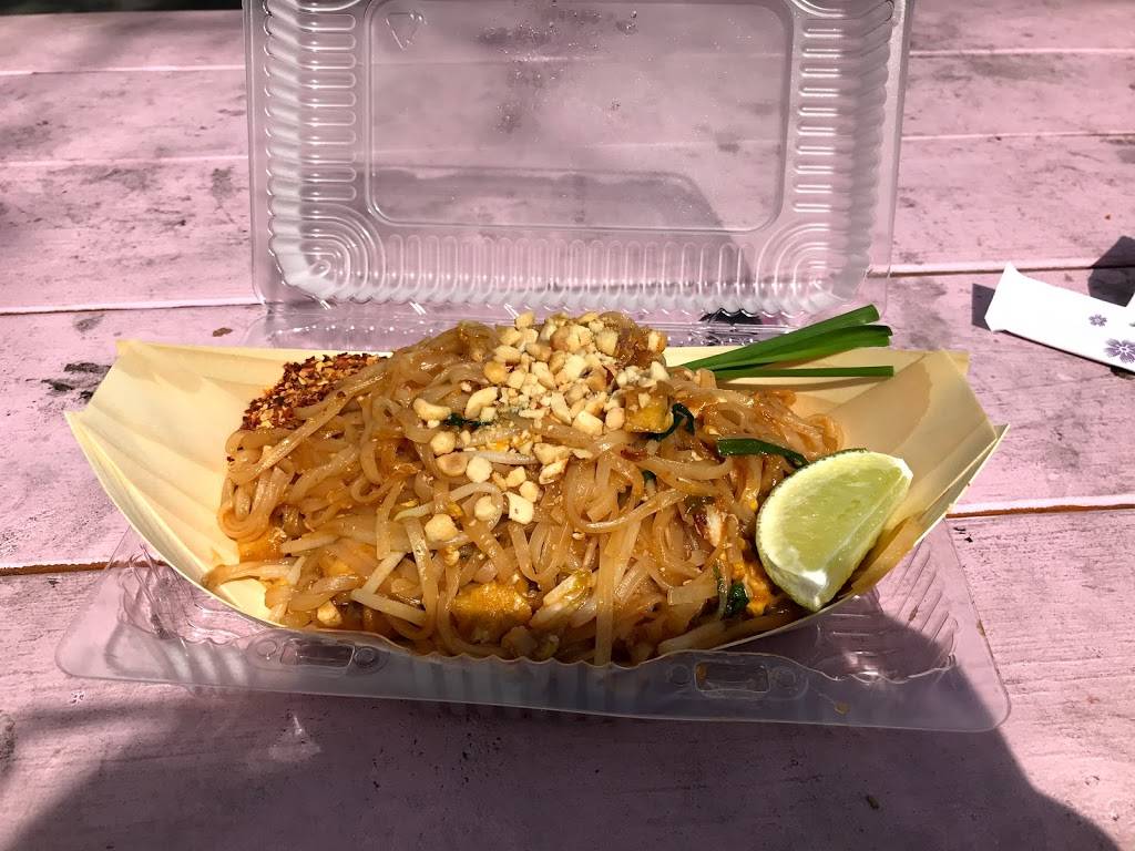 Nantana Thai Food & Desserts | restaurant | 707 Dundas St W, Toronto, ON M5T 2W6, Canada | 6475260008 OR +1 647-526-0008