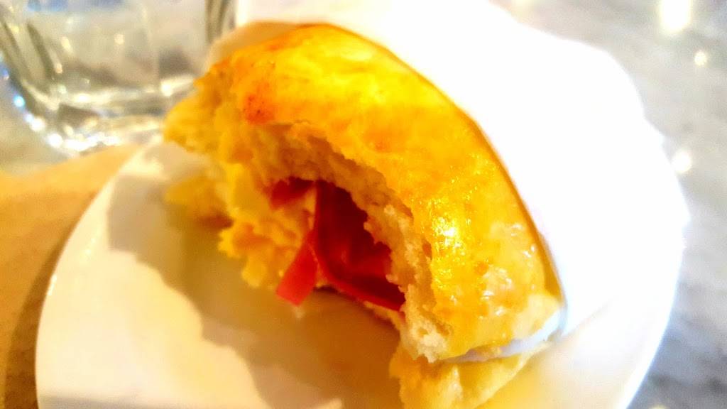 Lolas Cafe | restaurant | 4952 Dodge St, Omaha, NE 68132, USA | 4029642456 OR +1 402-964-2456