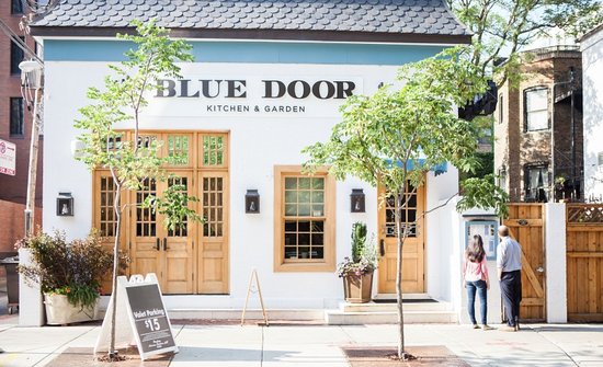 Blue Door Kitchen & Garden | restaurant | 52 W Elm St, Chicago, IL 60610, USA | 3125734000 OR +1 312-573-4000