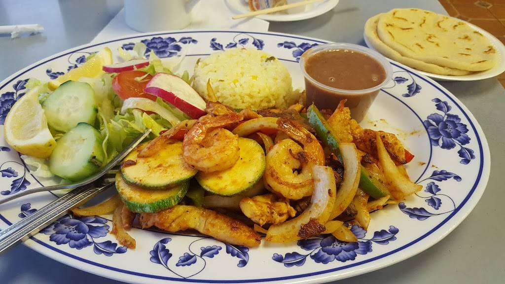 Tanchitos Restaurant | restaurant | 2148 Story Rd #3, San Jose, CA 95122, USA | 4086844416 OR +1 408-684-4416