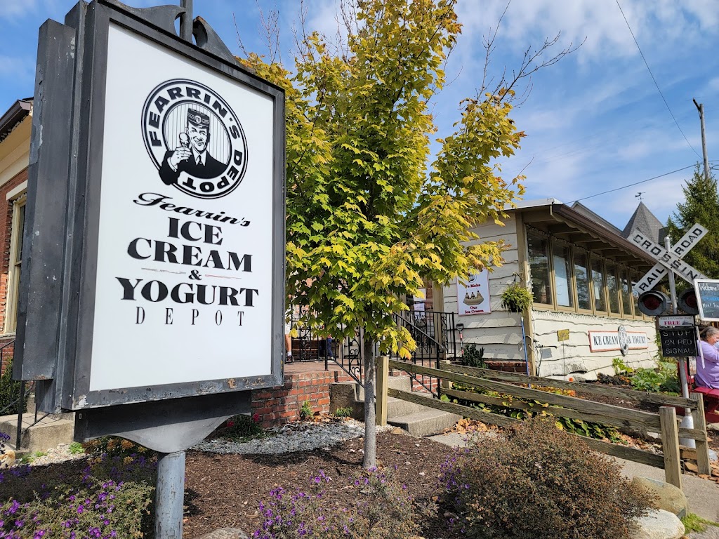 Fearrins Ice Cream & Yogurt Depot | restaurant | 95 S Van Buren St, Nashville, IN 47448, USA | 8129887677 OR +1 812-988-7677