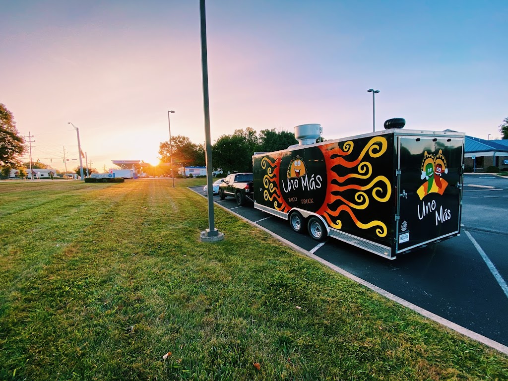 Uno Más Taco Truck | restaurant | 2600 S Walnut St, Bloomington, IN 47403, USA | 8122729543 OR +1 812-272-9543