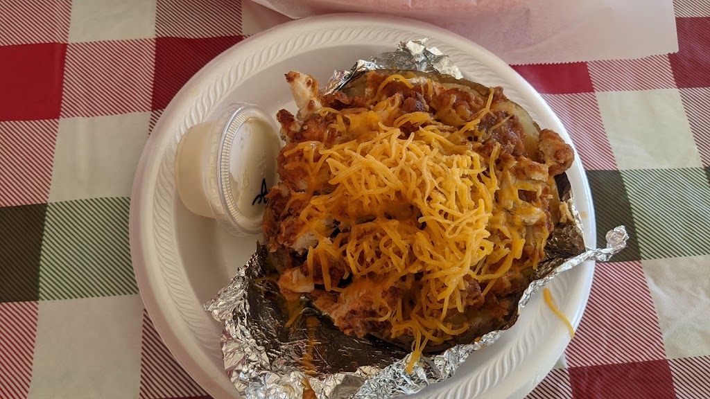 Moores Whistling Pig Cafe | cafe | 572 S Main Ave, Pine Mountain, GA 31822, USA | 7066634647 OR +1 706-663-4647