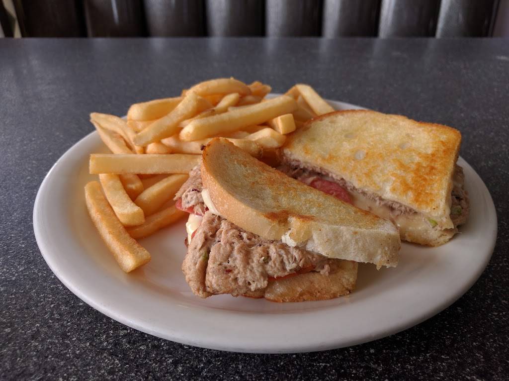 Chubbys Diner | restaurant | 427 Roseville Square, Roseville, CA 95678, USA | 9167735622 OR +1 916-773-5622