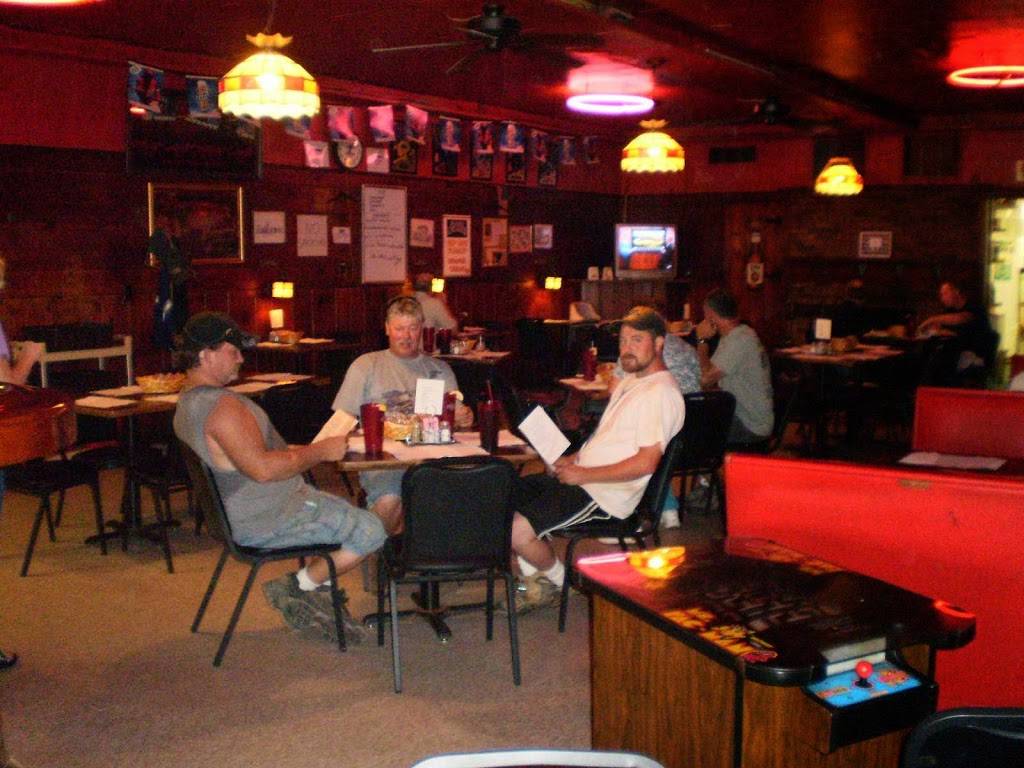 Charlies Tavern | restaurant | 111 W Porter St, Albion, MI 49224, USA | 5176299582 OR +1 517-629-9582