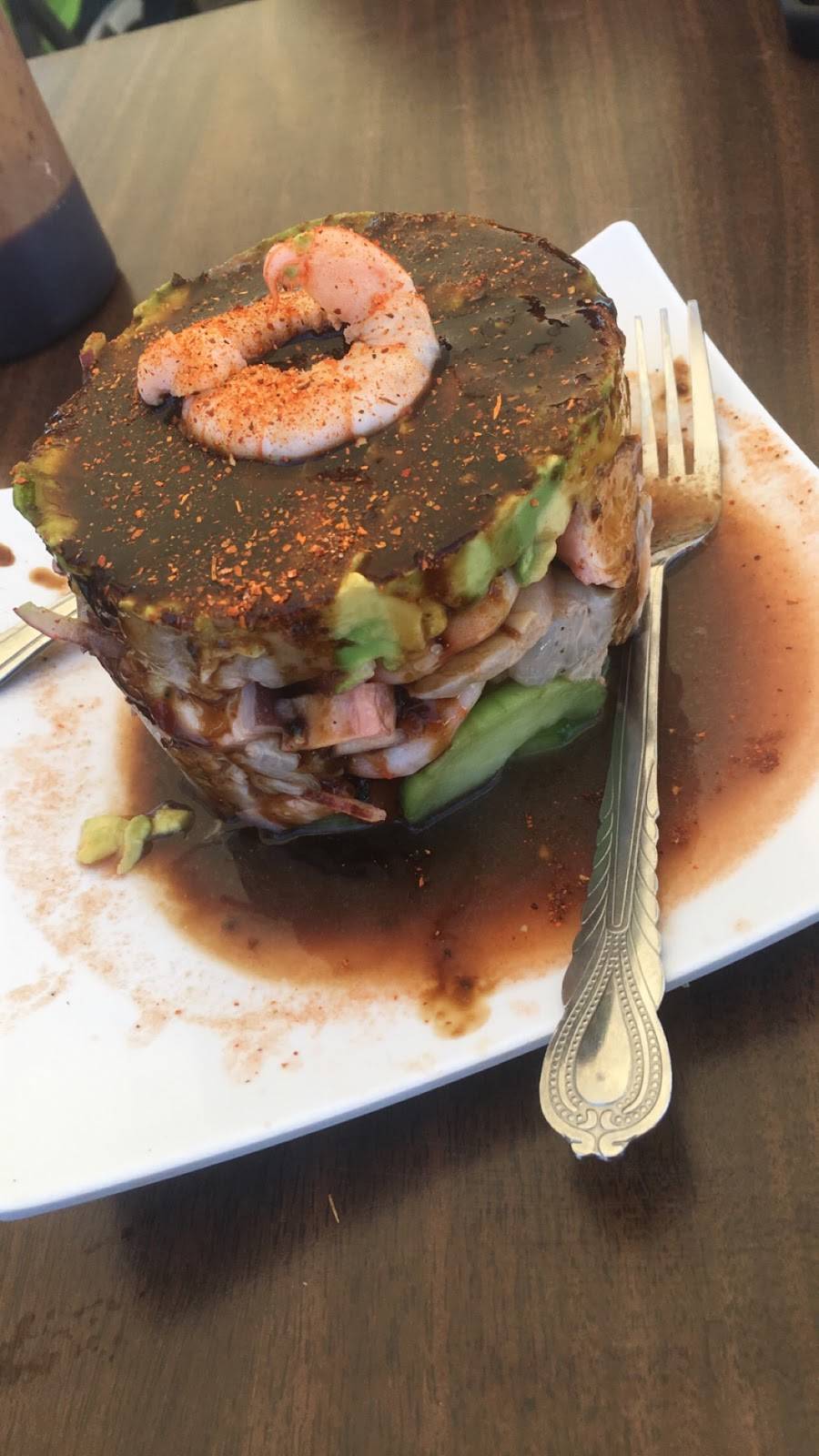 Mariscos Panda Gordo | restaurant | 892 E Date Ave, Porterville, CA 93257, USA | 6618629170 OR +1 661-862-9170