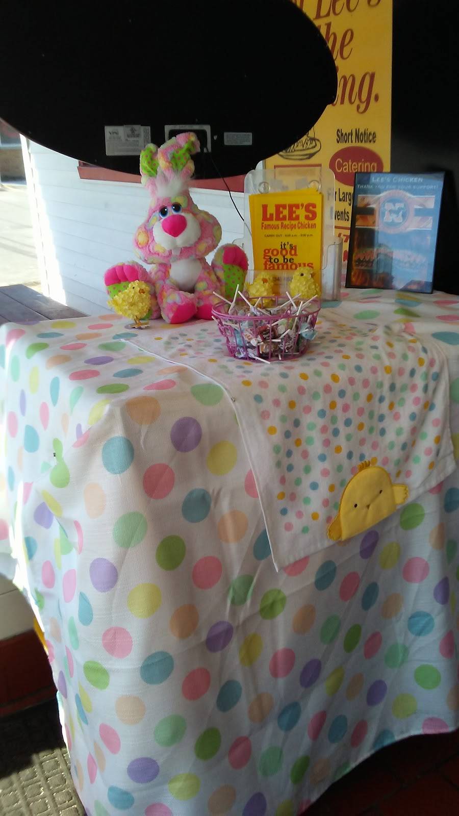 Lees Famous Recipe Chicken | restaurant | 1122 Ann Arbor Rd, Plymouth, MI 48170, USA | 7344536767 OR +1 734-453-6767