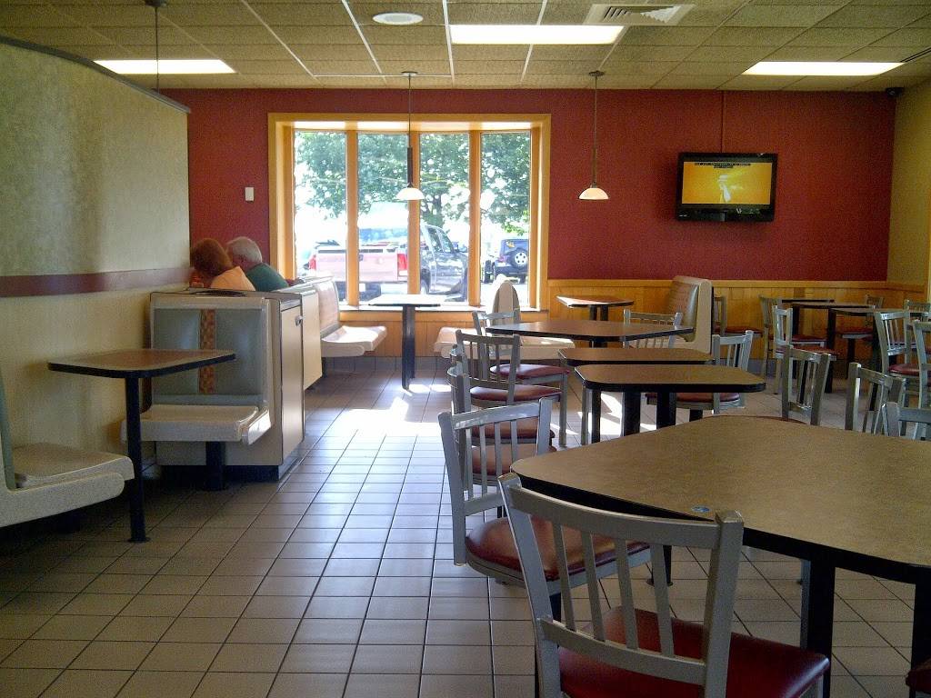 McDonalds | cafe | 2015 N Superior Ave, Tomah, WI 54660, USA | 6083724757 OR +1 608-372-4757