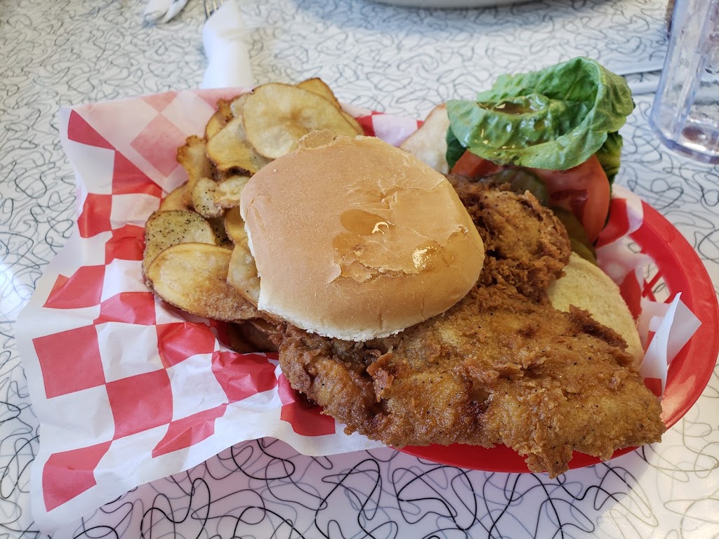 Becky Thatchers Diner | restaurant | 213 N 3rd St, Hannibal, MO 63401, USA | 5737193602 OR +1 573-719-3602