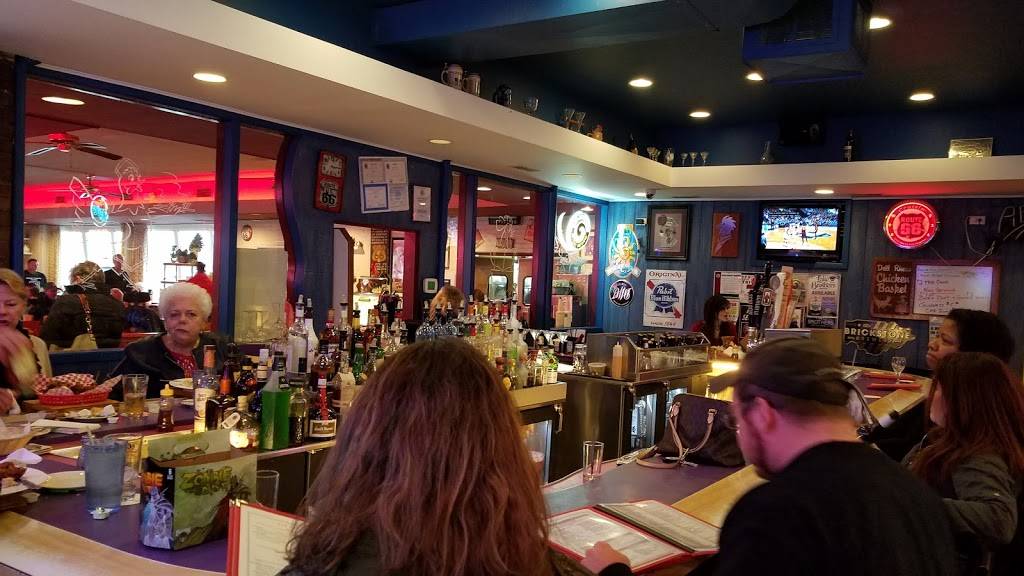 Dell Rheas Chicken Basket | restaurant | 645 Joliet Rd, Willowbrook, IL 60527, USA | 6303250780 OR +1 630-325-0780