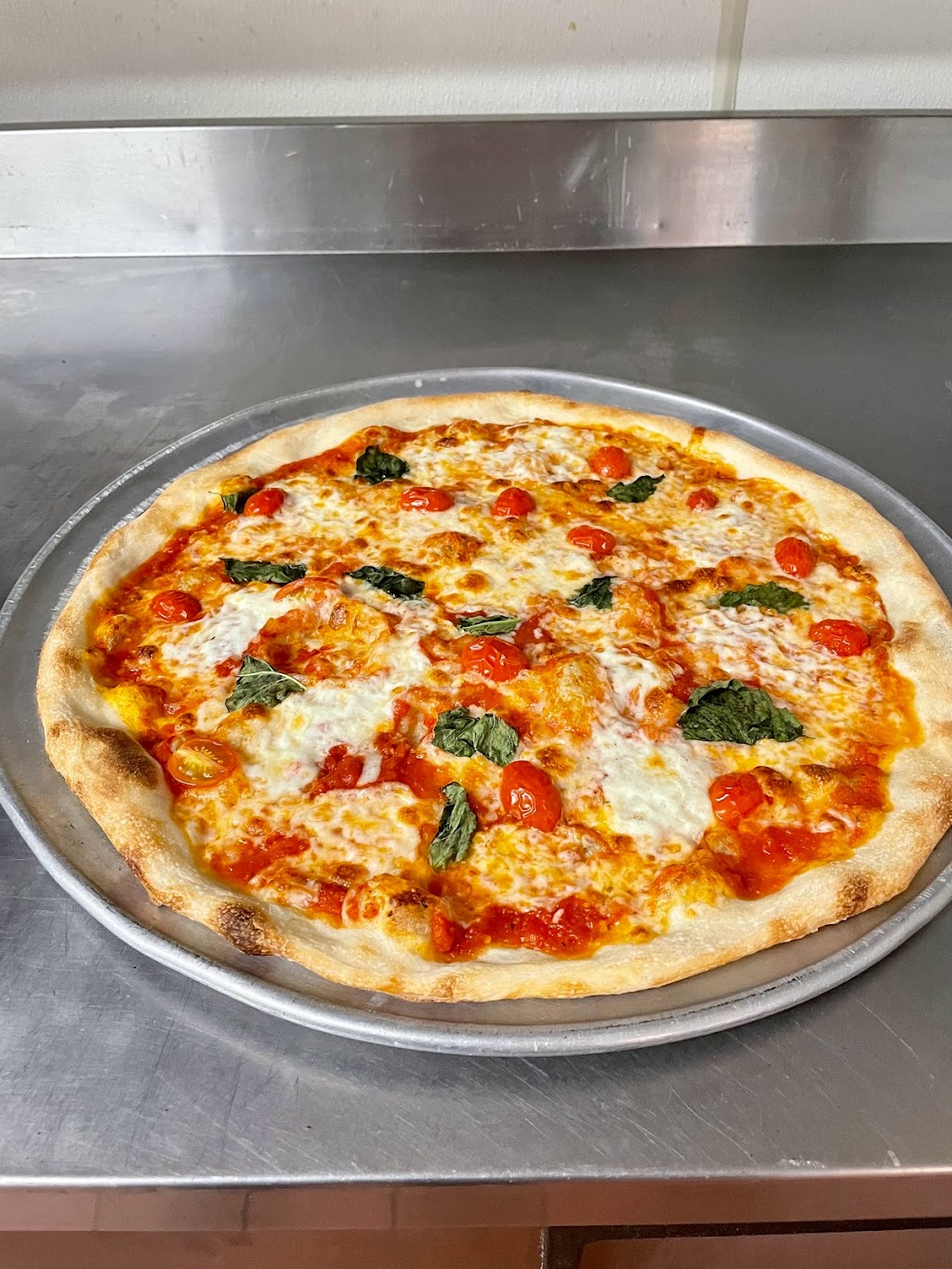 For Real Dough Pizza | restaurant | 53070 Donner Pass Rd, Soda Springs, CA 95724, USA | 5304263549 OR +1 530-426-3549